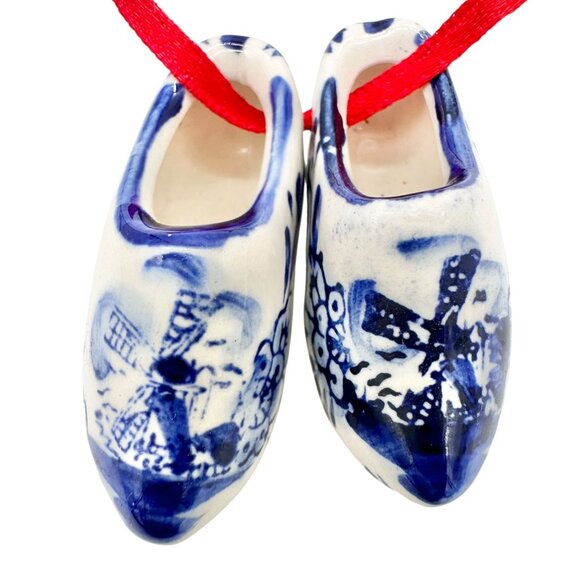 Miniature Delft Style Porcelain Clogs With Windmill Floral Design On Red Ribbon - Picture 2 of 6